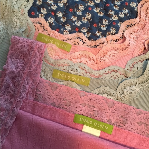 3 Sigrid Olsen tanks size L - Picture 6 of 8